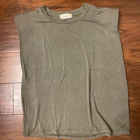 Altar’d State Padded Shoulder Tank Size S - Picture 1 of 2